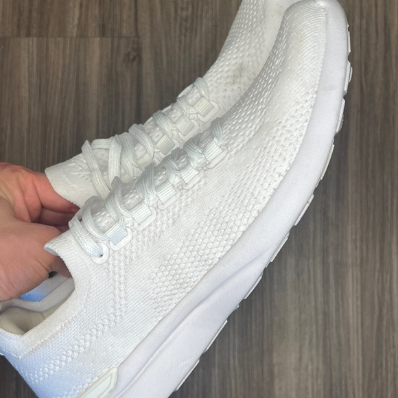 APL Womens Techloom Breeze White Shoes - Picture 2 of 6